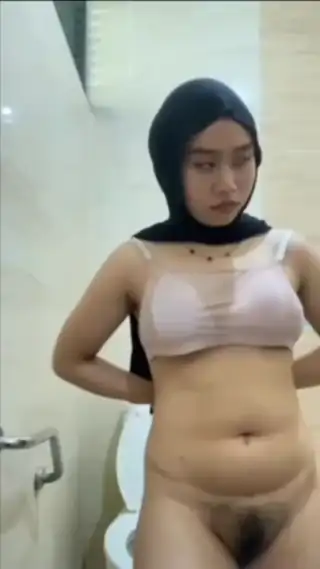 Dinda Hijab Manis Kolpri